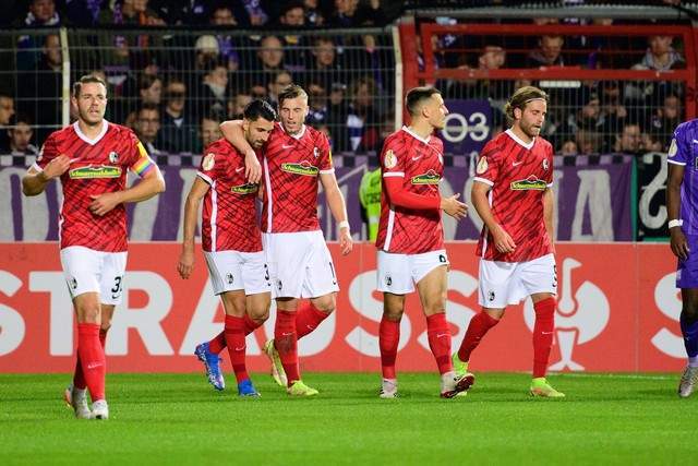 塔图姆31+8利拉德32分 凯尔特人险胜雄鹿7连胜